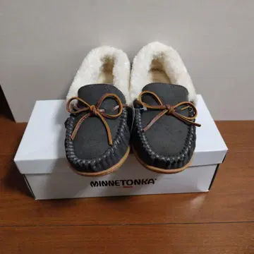 MINNETONKA 모카신 그레이