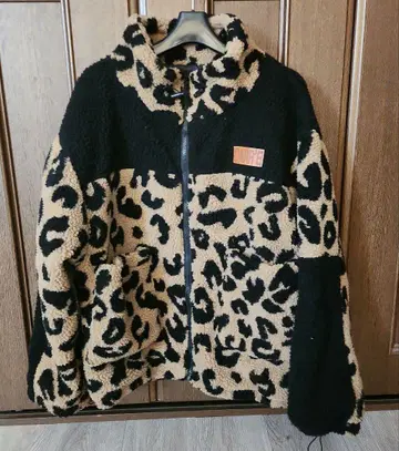 레오파드 무늬 플리스 자켓 오버핏! 남녀 공용 남성용 레오파드 무늬 블랙