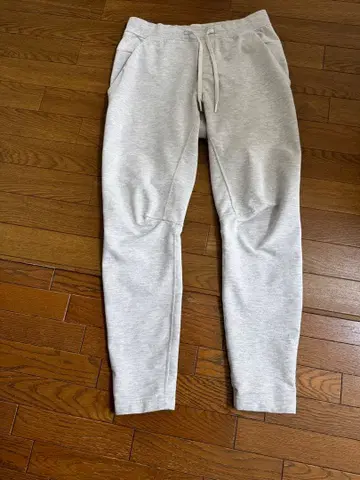 Lululemon 그레이 조거 팬츠