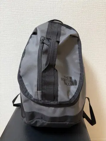 THE NORTH FACE 그레이 백팩