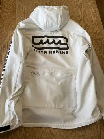 MUTA MARINE 후드 부착 자켓 사이즈 8 화이트