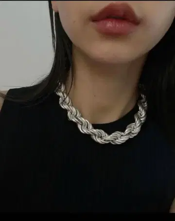 찾으시는 분 필독! AMERI SCREW CIRCLE NECKLACE