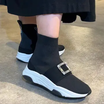 diana 비쥬 부착 미들 기장 니트 스니커즈 부츠 23cm