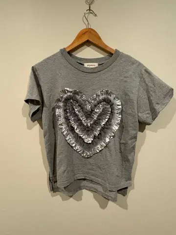 HEART TULLE T-SHIRT 아사기니요 프릴