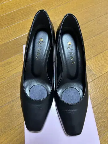 DIANA 블랙 펌프스 힐 5cm