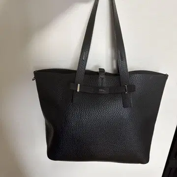 FURLA 조베 블랙 가죽 토트백