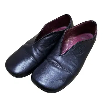 캠퍼 가죽 V컷 플랫슈즈 블랙 36