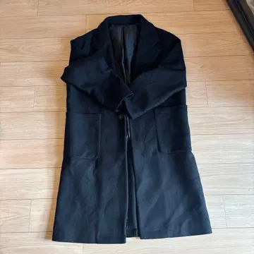 ZARA 블랙 체스터 코트 M 사이즈