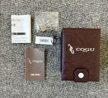 cogu italy 트라이앵글형 손목시계 실버 블랙