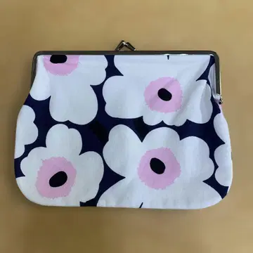 새상품 마리메꼬 우니코 파우치 핀에어 한정판