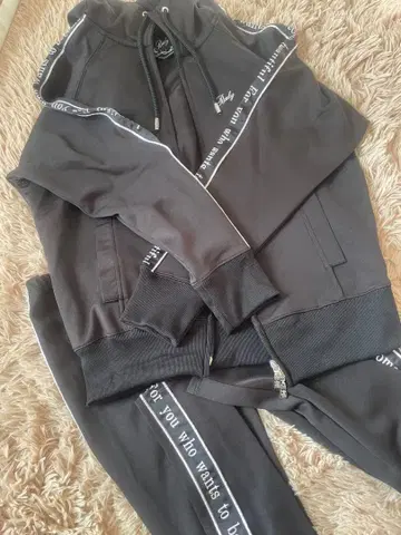Rady 블랙 셋업 후드 부착