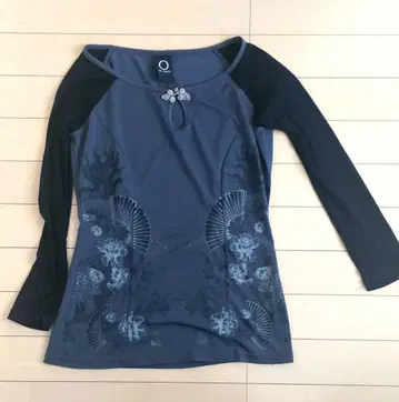 OZZ ONEST 차이나풍 프린트 팔 시스루 7부 소매 T셔츠