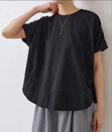 BEARDSLEY 라운드 헴 풀오버 블랙