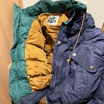 LIFES ADVENTURES DASH 디자인 다운 자켓