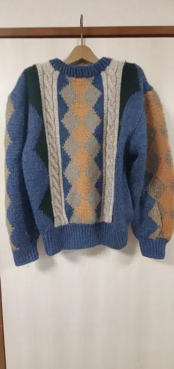 세상에 단 한 벌! 털실 손뜨개질 다이아몬드 패턴 스웨터