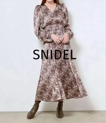 SNIDEL 자카드 프린트 원피스 꽃무늬 A라인 퍼프 슬리브