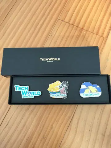 TECH WORLD EXPO 2025 핀 배지 세트