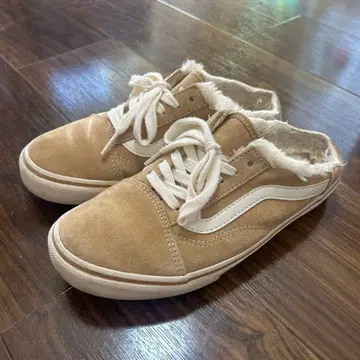 VANS 베이지 스웨이드 스니커즈
