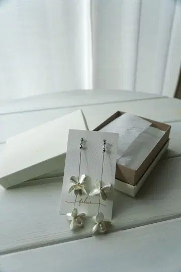felice matt silver fleurir 귀걸이