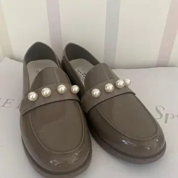 TEMPERATE 펄 장식 로퍼 PINO