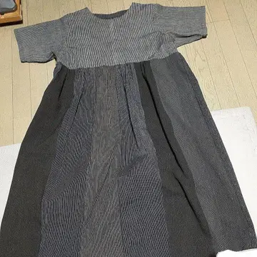 249 줄무늬 패턴 이어붙인 원피스
