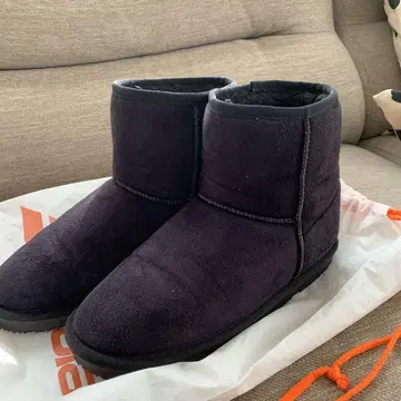 블랙 어그 부츠 스웨이드 소재