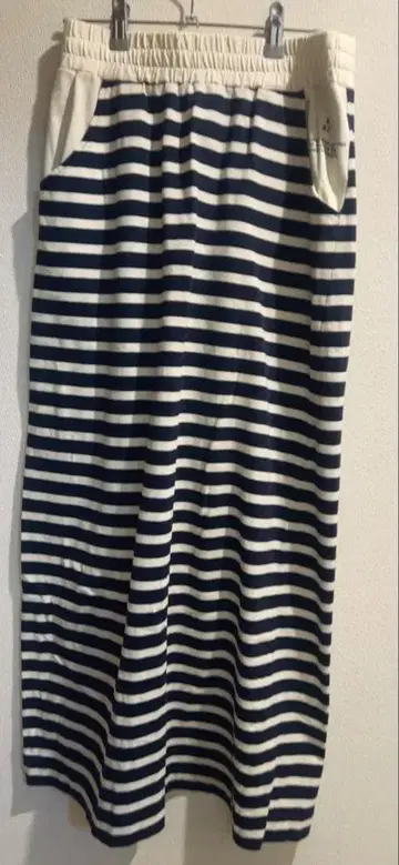 캘런솔로지 새상품급 스트라이프 롱 스커트