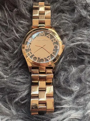 Marc Jacobs 핑크 골드 아날로그 시계