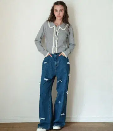 앨리슨 브라운 / PETIT RIBBON LOOSE JEANS