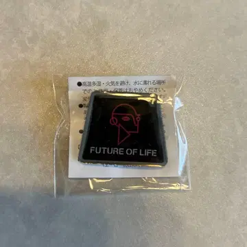 FUTURE OF LIFE 핀 배지