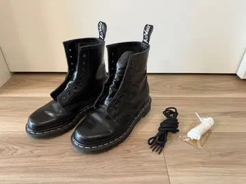 닥터마틴 1460 화이트 스티치