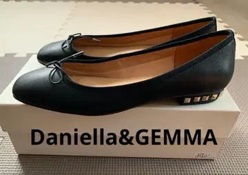 미사용품 Daniella&GEMMA 스터드 펌프스