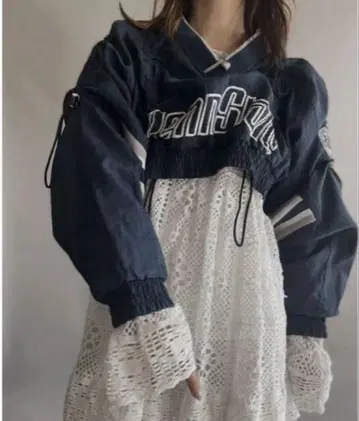 [ 리메이크 ] the tiny shop by Mori 네이비 크롭