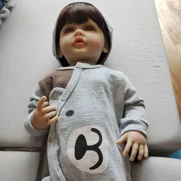 너무 리얼한 인형