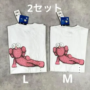 새상품 유니클로 KAWS 그래픽 T셔츠 ML 페어 2장 세트 594