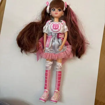 리카짱 핑크 헤어 트윈 테일 아이돌 x 전사 미라클튠즈 카논