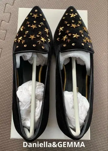 미사용품 Daniella&GEMMA 스터드 펌프스