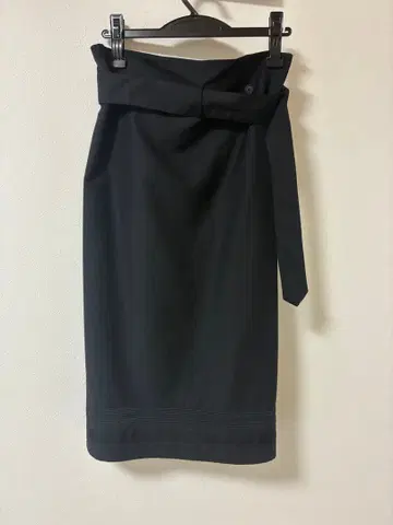 토마스 마이어 블랙 스커트