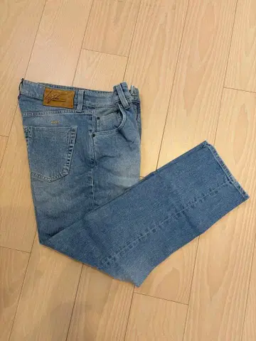 YCHAI ROBUSTO 이카이 로부스트 데님 팬츠