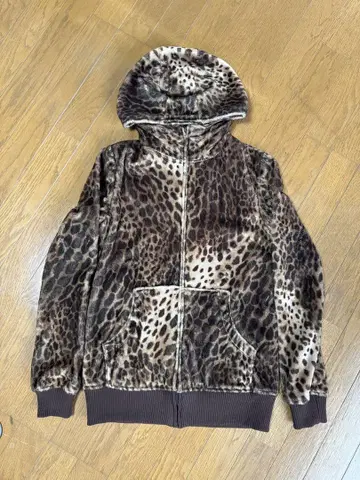 Hysterie Glamour 레오파드 무늬 플리스 점퍼