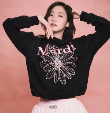 Mardi 자수 오버 사이즈 맨투맨 블랙 핑크