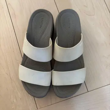 crocs 웨지 샌들 화이트 그레이