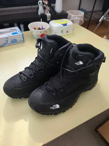 THE NORTH FACE 크레스트 하이크 미드 26.5 TNF 블랙