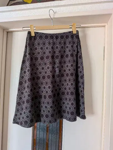 zucca 도트 무늬 플레어 스커트