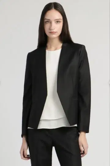 theory luxe Donna LIFT 노카라 자켓 40 사이즈
