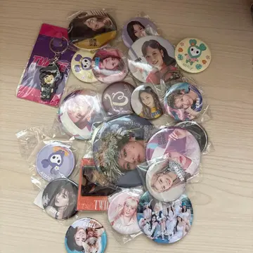 TWICE 캔뱃지 세트 키링 포함