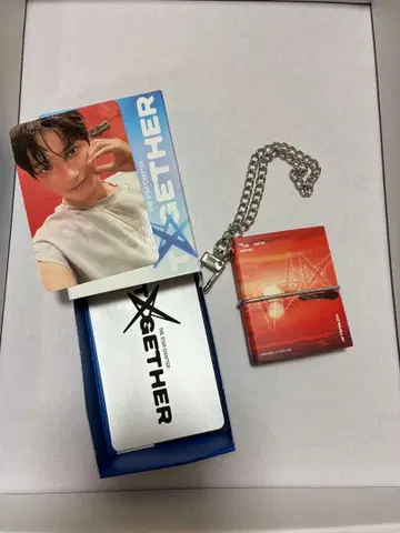 XETHER 키링과 포토 카드 세트