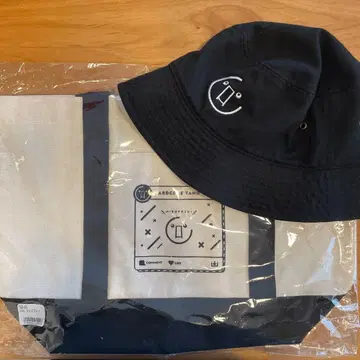 HARDCORE TANO.C 토트백과 햇