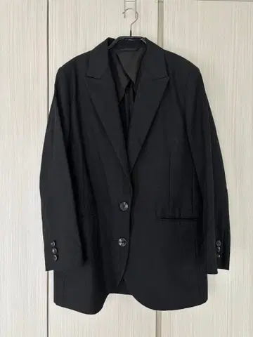투모로우랜드 BACCA 네이비 린넨 테일러드 자켓