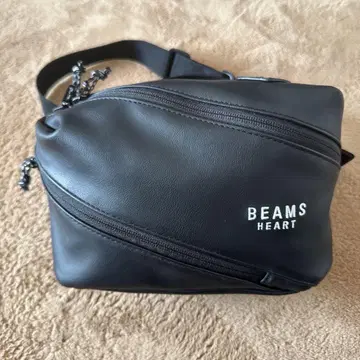 BEAMS HEART 블랙 바디백